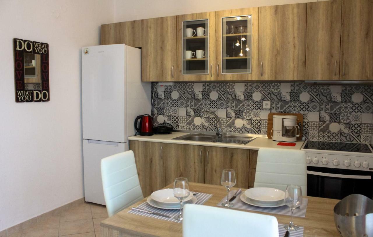 Апартаменты Vasileia' S Brand New House Кавала Экстерьер фото